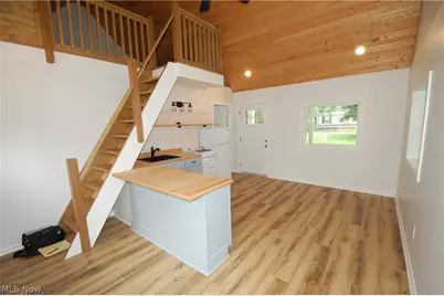 10029 Cummins Drive, Deerfield, OH 44411 - Photo 13