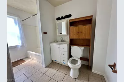 511 Woodland Avenue, Elyria, OH 44035 - Photo 9