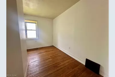 511 Woodland Avenue, Elyria, OH 44035 - Photo 11