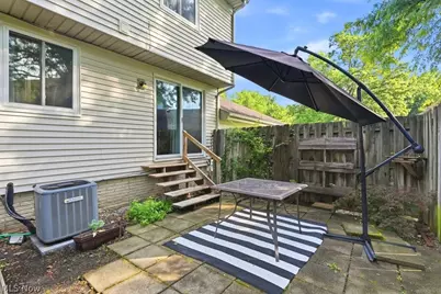 10125 Driftwood Cove #E, Aurora, OH 44202 - Photo 17