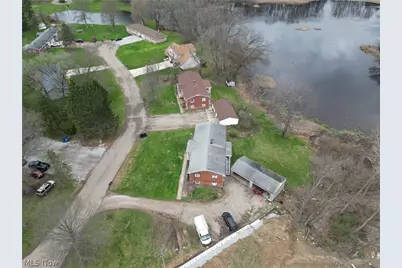 3555 N Vista Street NW, Uniontown, OH 44685 - Photo 9