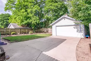706 Crestview Ave, Akron, OH 44320 - Photo 25