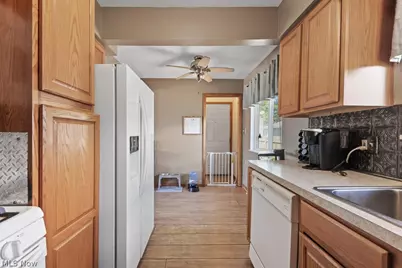 611 Herbert Road, Akron, OH 44312 - Photo 15
