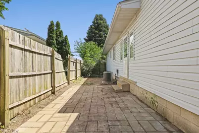 611 Herbert Road, Akron, OH 44312 - Photo 5