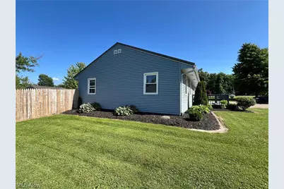 4686 Knickerbocker Circle, Ashtabula, OH 44004 - Photo 3