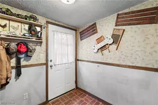 2377 Greensburg Rd, North Canton, OH 44720 - Photo 23
