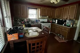 2107 Fulton Rd, Loveland, OH 44113 - Photo 7