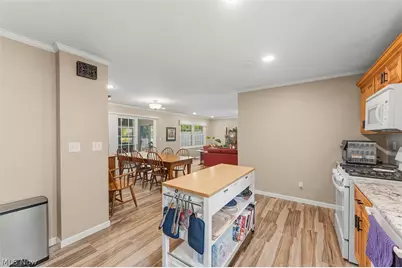 5923 Mills Creek Lane, North Ridgeville, OH 44039 - Photo 9