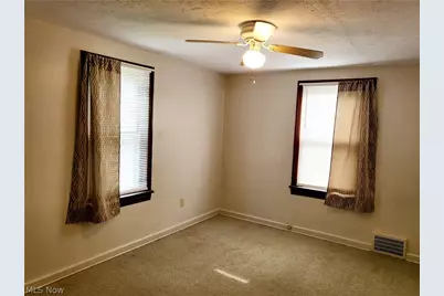 1059 W 14th Street, Lorain, OH 44052 - Photo 15