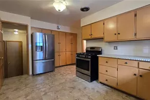 1190 Belle Ave, Oakwood, OH 44107 - Photo 13