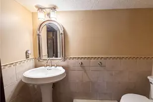 1015 Kingsway Dr, Lorain, OH 44052 - Photo 13