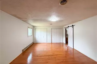 1015 Kingsway Dr, Lorain, OH 44052 - Photo 7