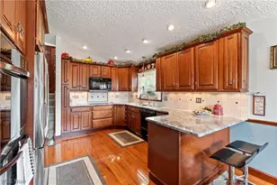 960 Karla Dr, Green, OH 44216 - Photo 13