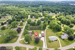 960 Karla Dr, Green, OH 44216 - Photo 3
