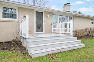 5147 Broadway Ave NE, Louisville, OH 44641 - Photo 5