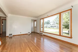 721 Pendley Rd, Willowick, OH 44095 - Photo 5