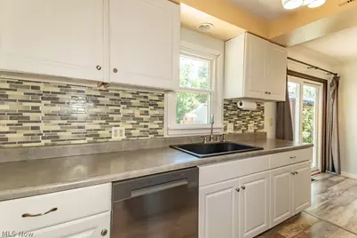 721 Pendley Road, Willowick, OH 44095 - Photo 11