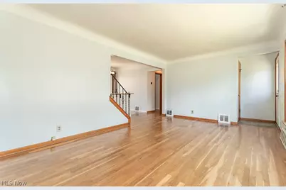 721 Pendley Road, Willowick, OH 44095 - Photo 7