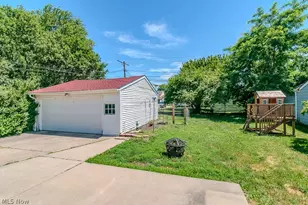 721 Pendley Rd, Willowick, OH 44095 - Photo 35