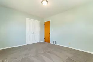721 Pendley Rd, Willowick, OH 44095 - Photo 23