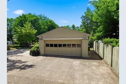 4705 Grand Central Avenue, Vienna, WV 26105 - Photo 5