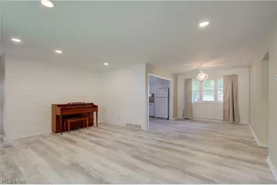 6787 Glenmere Avenue NE, Canton, OH 44721 - Photo 17