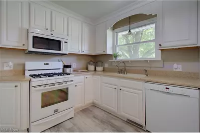 6787 Glenmere Avenue NE, Canton, OH 44721 - Photo 21