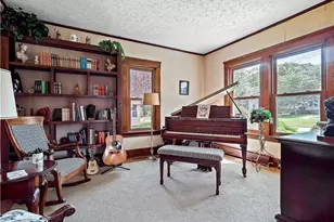188 Jackson St, Amherst, OH 44001 - Photo 9