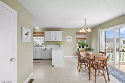 6514 Candlestick Avenue NE, Canton, OH 44721 - Photo 9