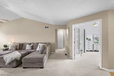 6514 Candlestick Avenue NE, Canton, OH 44721 - Photo 5