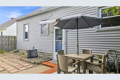 1205 Atlantic Street NE, Warren, OH 44483 - Photo 7