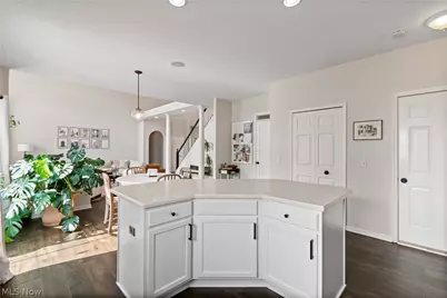 10689 Cleveland Avenue NW, Uniontown, OH 44685 - Photo 11