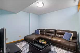 10689 Cleveland Ave NW, Uniontown, OH 44685 - Photo 33