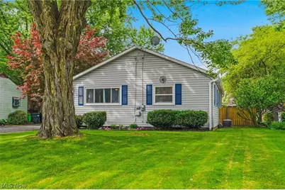 1122 Bel Air Drive NW, North Canton, OH 44720 - Photo 3