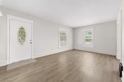 1053 Wyley Avenue, Akron, OH 44306 - Photo 5
