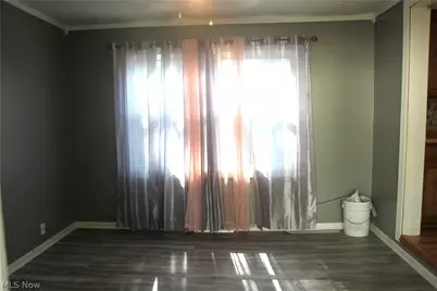 2580 E 37th Street, Lorain, OH 44055 - Photo 15