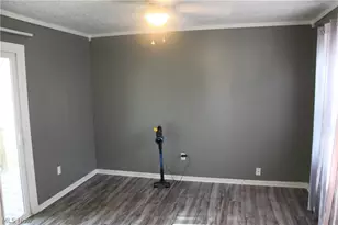 2580 E 37th St, Lorain, OH 44055 - Photo 17