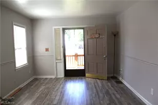 2580 E 37th St, Lorain, OH 44055 - Photo 11