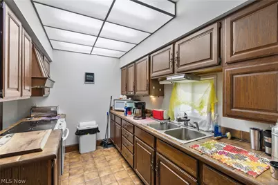 13113 Cleveland Avenue NW, Uniontown, OH 44685 - Photo 45