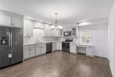 13113 Cleveland Avenue NW, Uniontown, OH 44685 - Photo 7