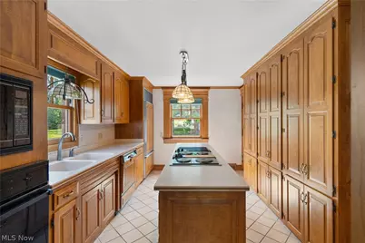 13113 Cleveland Avenue NW, Uniontown, OH 44685 - Photo 31