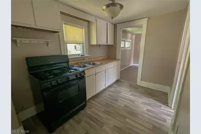 1275 Sawyer Avenue, Akron, OH 44310 - Photo 9