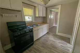 1275 Sawyer Ave, Akron, OH 44310 - Photo 9