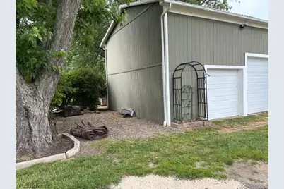 8385 Paris Avenue, Louisville, OH 44641 - Photo 23
