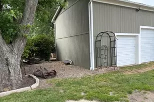 8385 Paris Ave, Louisville, OH 44641 - Photo 23