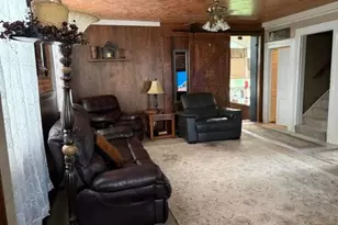 8385 Paris Ave, Louisville, OH 44641 - Photo 11