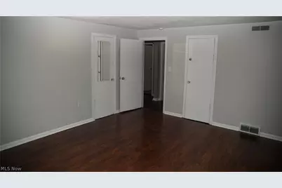 1087 Krumroy Road, Akron, OH 44306 - Photo 7