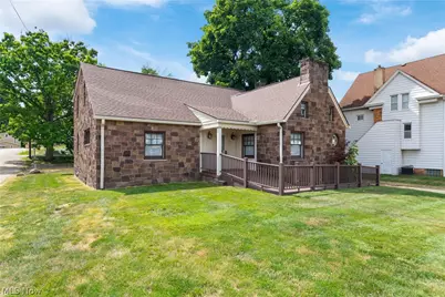 13113 Cleveland Avenue NW, Uniontown, OH 44685 - Photo 27