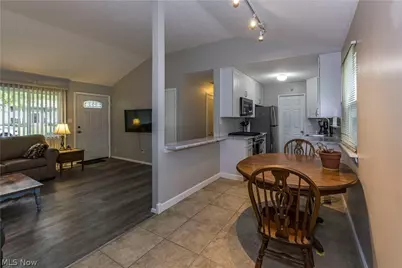 69 N Oakmont Drive, Northfield, OH 44067 - Photo 9