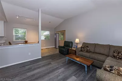69 N Oakmont Drive, Northfield, OH 44067 - Photo 5